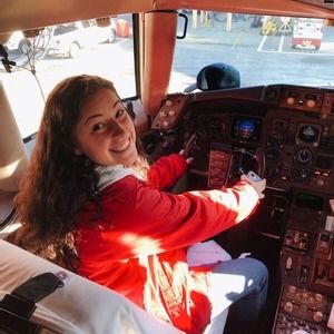 Meet your Posher, Julia